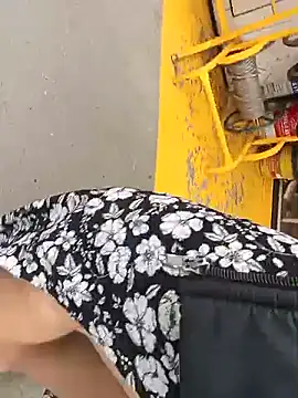 brenda_berck_ (F milf) - Show saliva careless