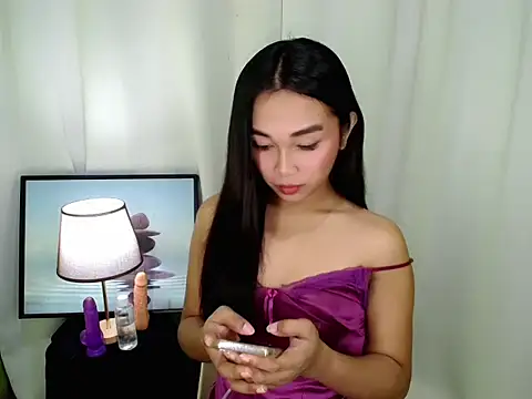 TsCyra_foxxx live sex cam