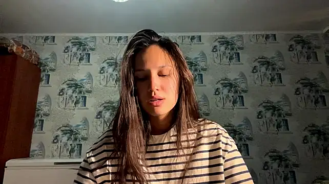 marinaturay (F teen) - FLASH MY HARD NIPPLE