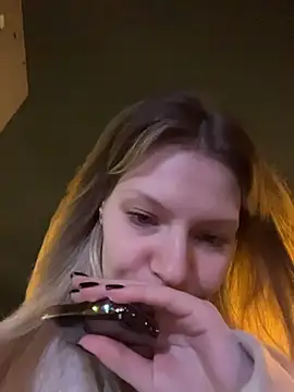 MaryHiggins live cam on StripChat