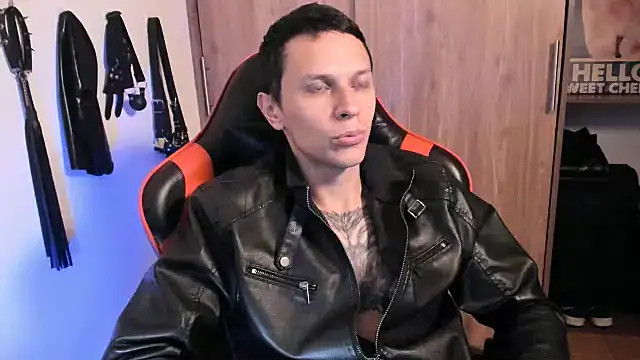 Masterdave7 live cam on StripChat