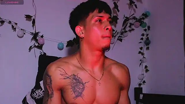 Austin_muscle live cam on StripChat