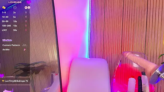 Nova_Lewis webcam