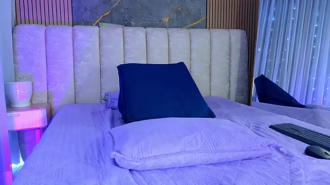 mia_scot