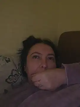 EmmaEmmy40 live cam on StripChat