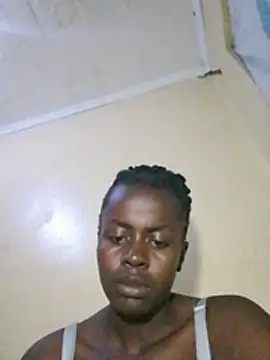 Sassy_Hearts live cam on StripChat
