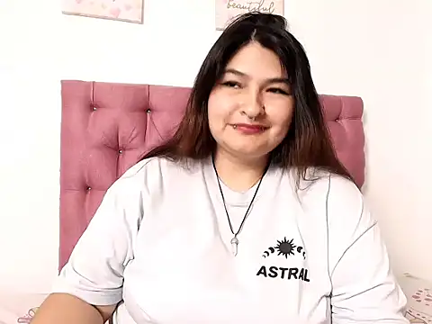 LauraHorny69