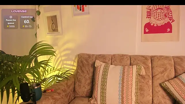 CurlyMeryJane