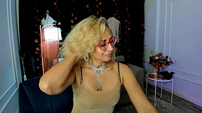 MuseOfStage live cam on StripChat