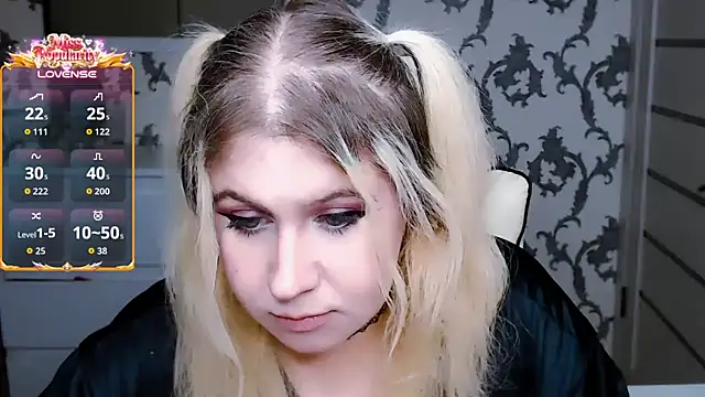yourkarma_2_0 live cam on StripChat