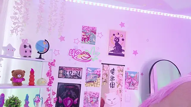 Noisy_doll live cam on StripChat