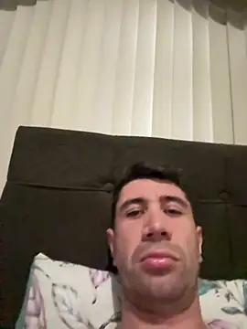 Andy12pt live cam on StripChat