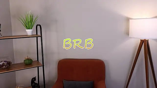 ItzelBolton live cam on StripChat