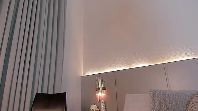 Arii_wilde live cam on StripChat