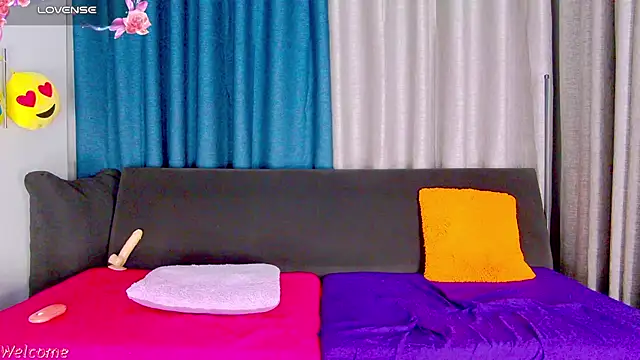 sexydollyxs live cam on StripChat