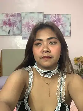 YaraSmith interactive webcam chat