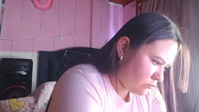 NikkiRous_