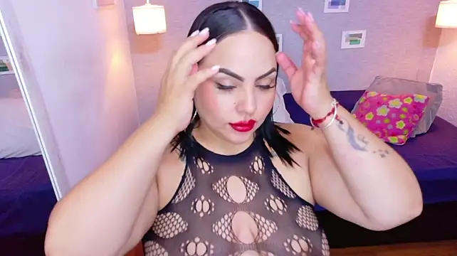 Curvy_sexyvalen