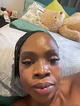 LuciousLips96