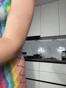 CurlyLara live sex cam