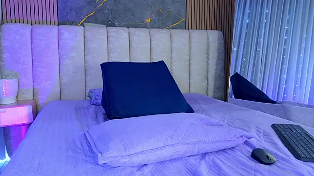 mia_scot