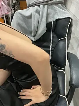 _annemia_ (G young) - Take off bra