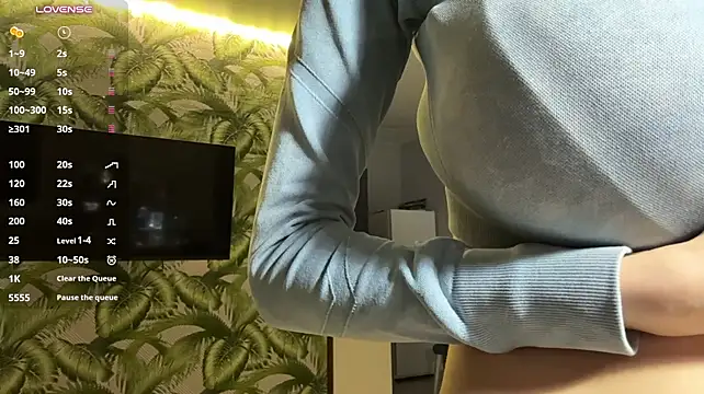 natalieanene's live room
