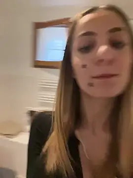 emyyy070