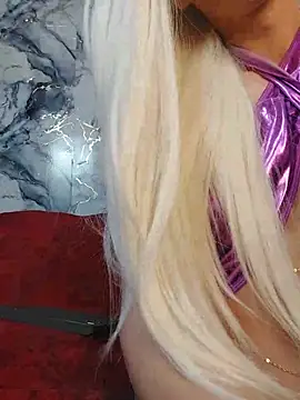 crislingery_dolli (T young) - 4 fingers in ass