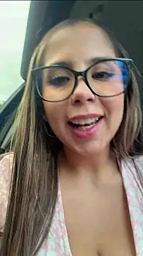 casey_walker (G young) - Flash in the car pussy or ass