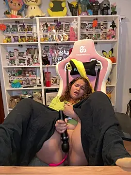 sweet_sully__ (F young) - BOOBS OIL