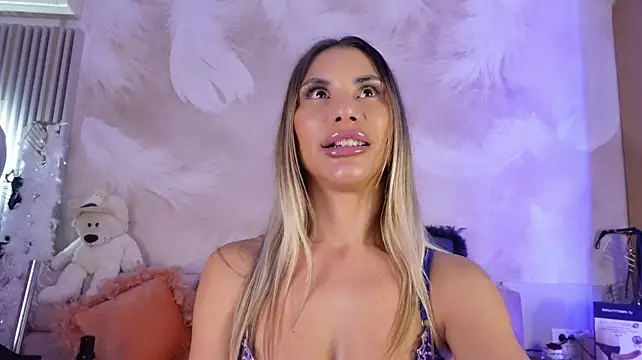 JullyBlair live cam on StripChat