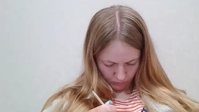 LarissaTewes live cam on StripChat
