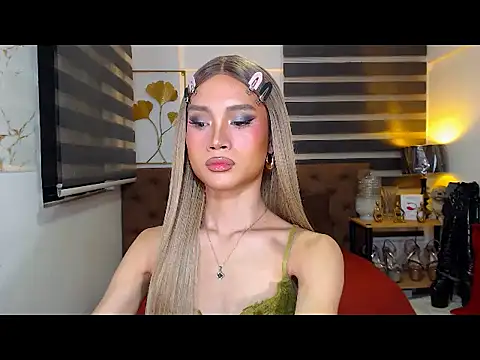 JuicyCockThea live cam on StripChat