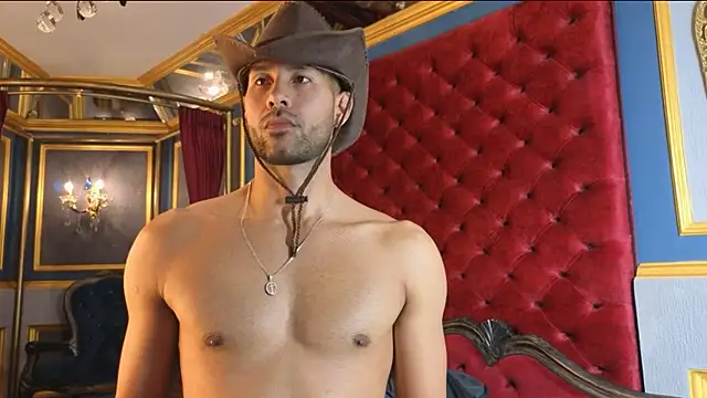 AronnCruz