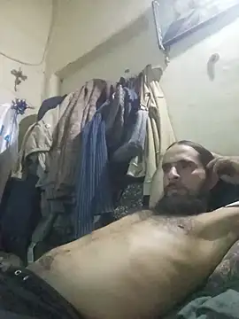 Hairy_mannn2 on Stripchat