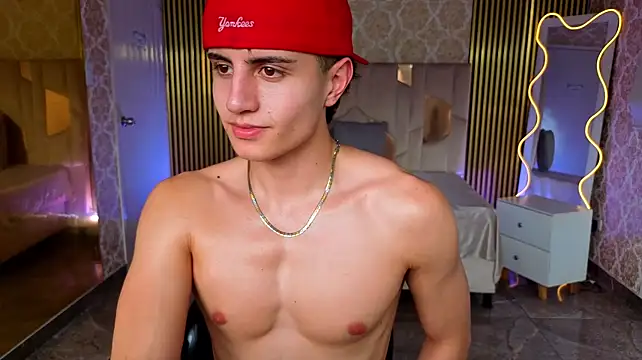 Kyler_tay