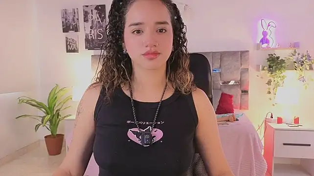 emilyrouxe live cam on StripChat