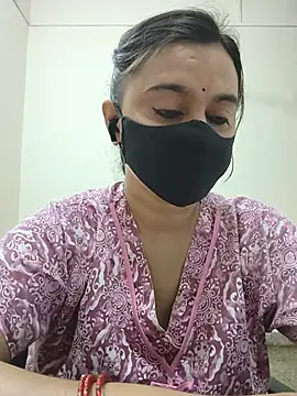 spasyQueen69 live cam on StripChat