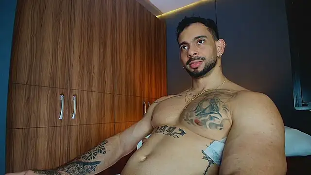 massimo_visconti on Stripchat