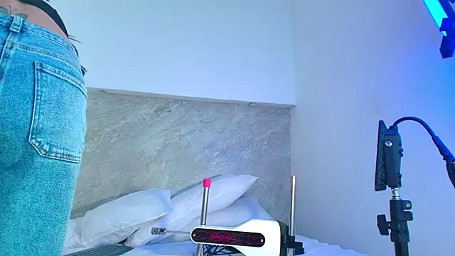 Dixie_grey1 live cam on StripChat