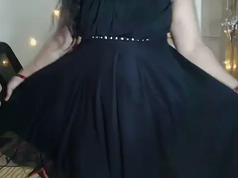 LOVE_GAUR69 live cam on StripChat