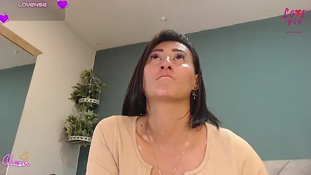 SharisWillian squirt cam to cam room