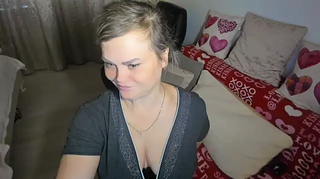 MildMature webcam
