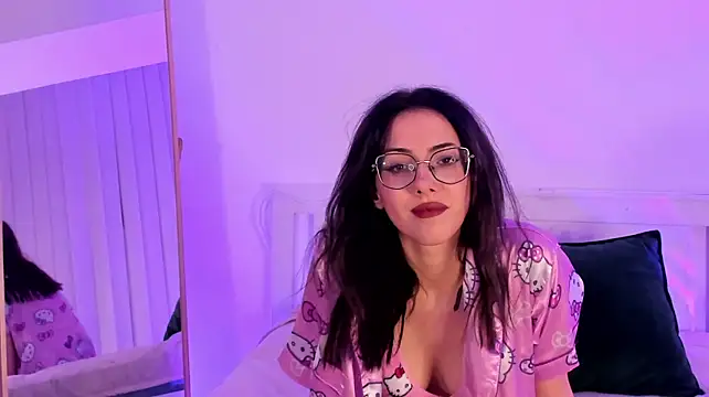 Naomi_MIki webcam