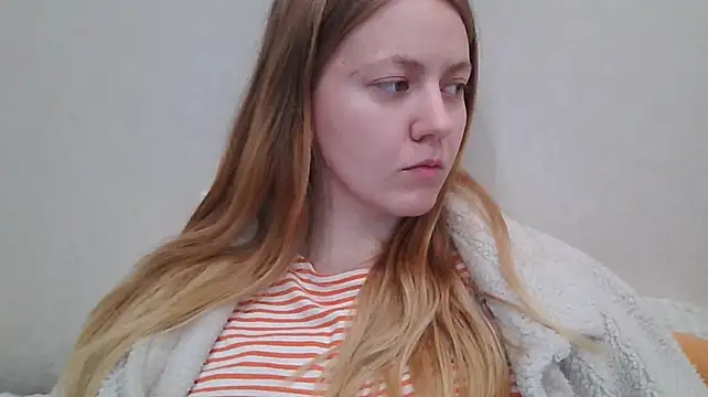 LarissaTewes live cam on StripChat