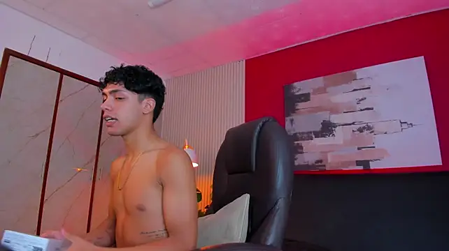 Naughty_BoyW