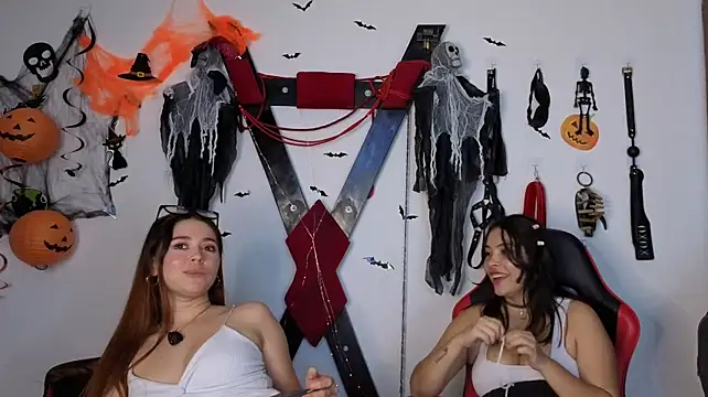 hana_and_chantal (Ask my age) - oil in ass