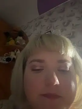 LoloMensens live cam on StripChat
