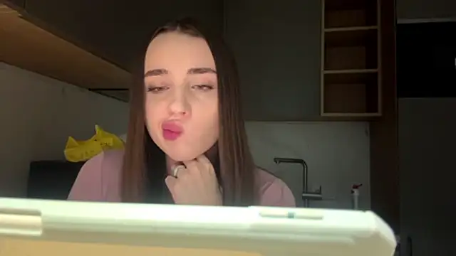 dianaluves1 live cam on StripChat